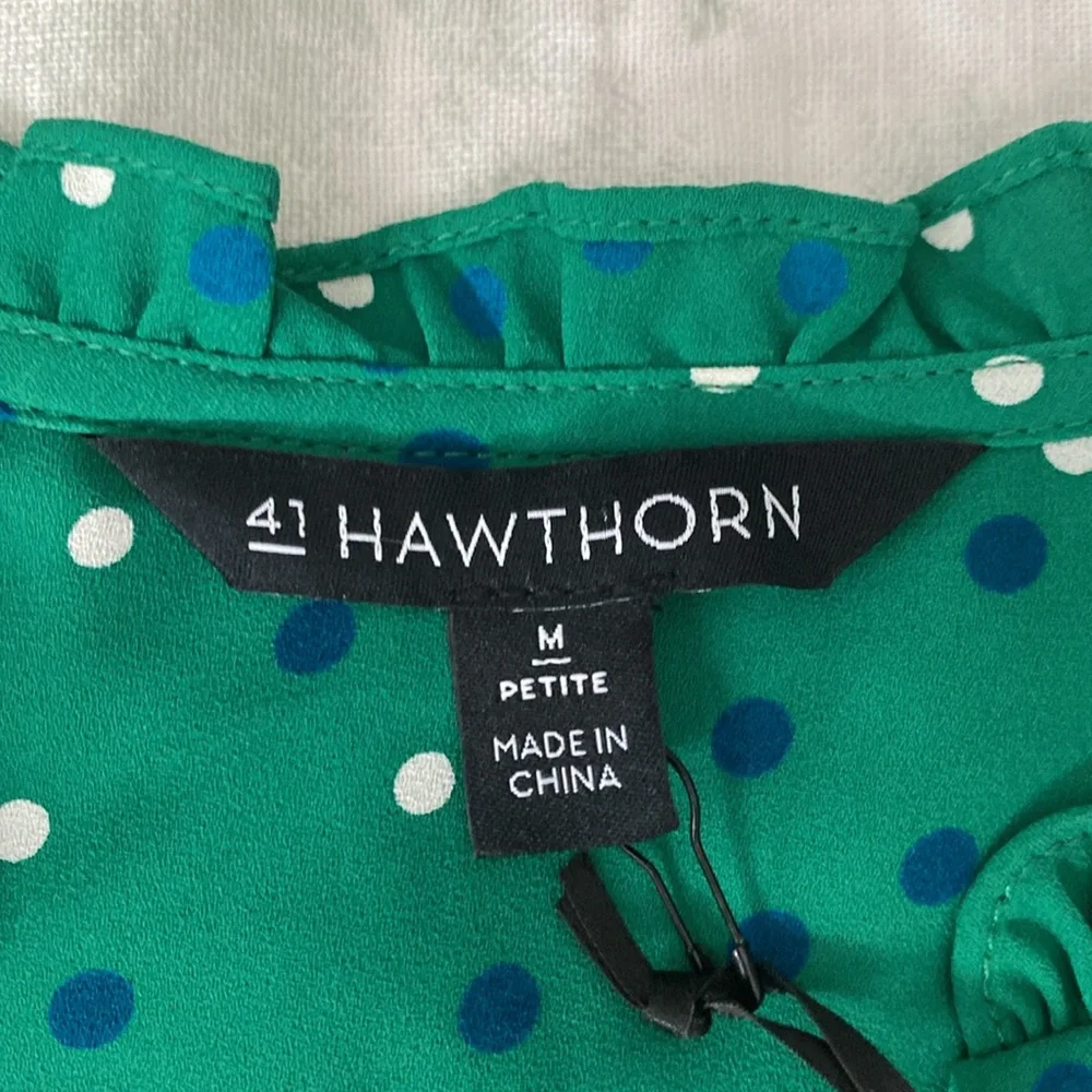 NWT 41 Hawthorn Tiffany Tulip Sleeve Blouse in Green. Size: MP (Med Petite) - Picture 3 of 4